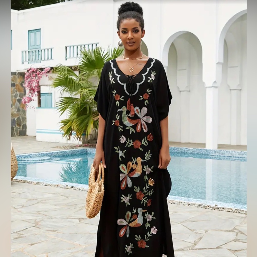 Embroidered black bird caftan - Picture 4 of 9